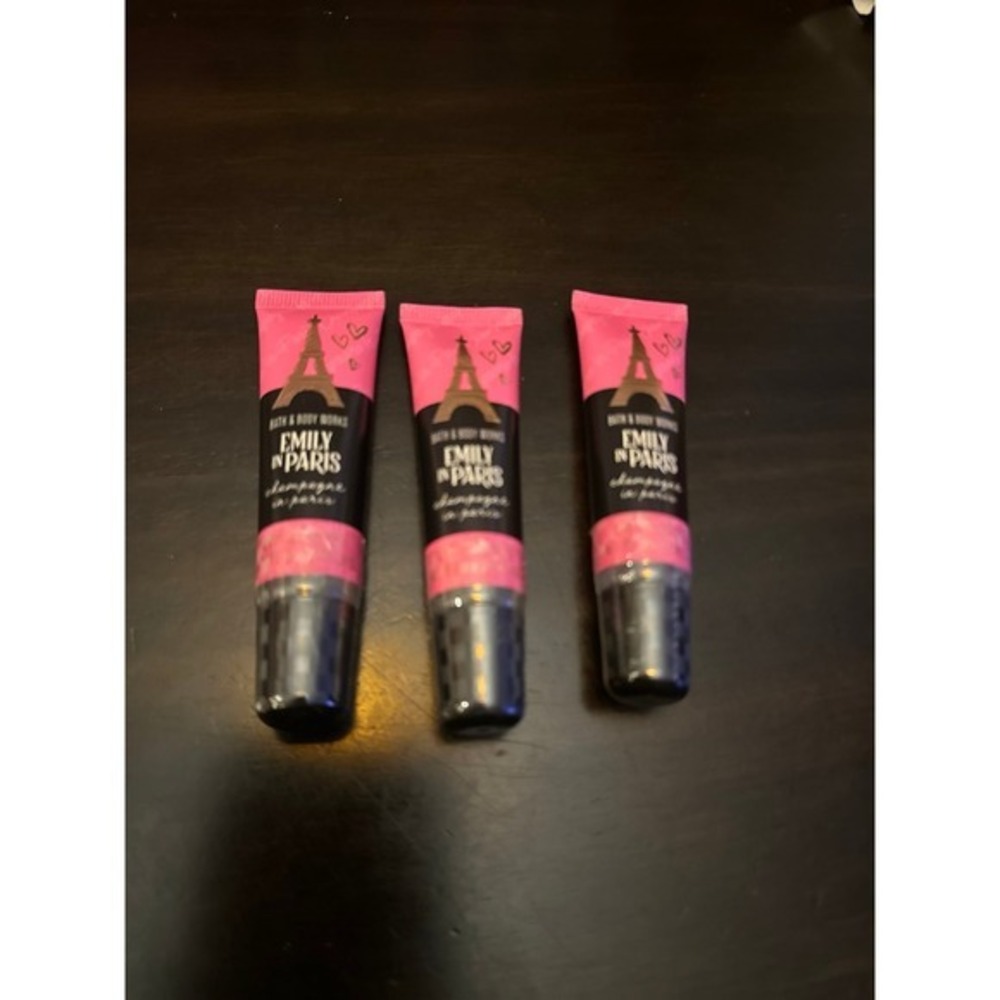 New 3 pack bundle lip gloss Emily In Paris by bath & body works Champagne in Par